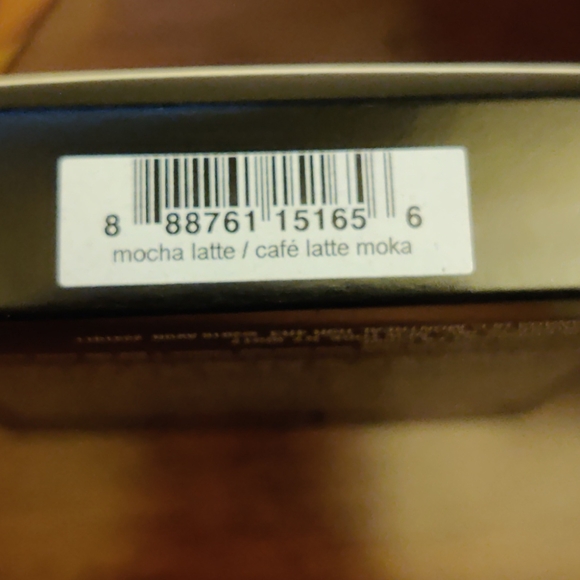 AVON - Picture 2 of 4